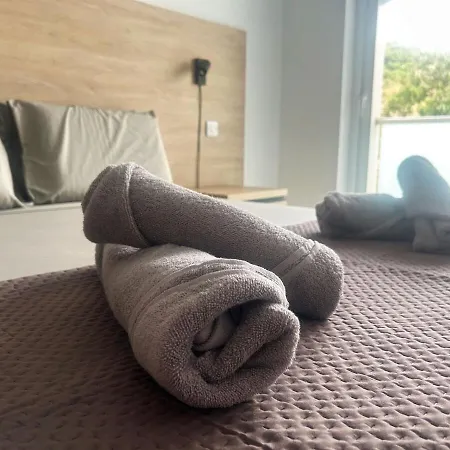 Luxurious One-bedroom With Sea Views St. Paul's Bay