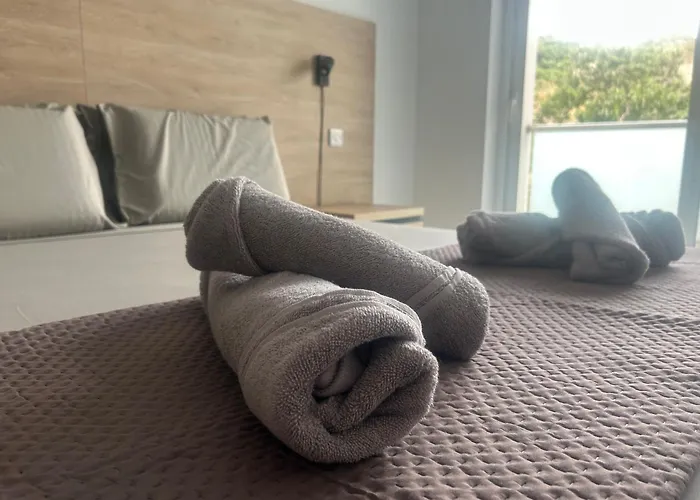 Lägenhet Luxurious One-bedroom With Sea Views St. Paul's Bay