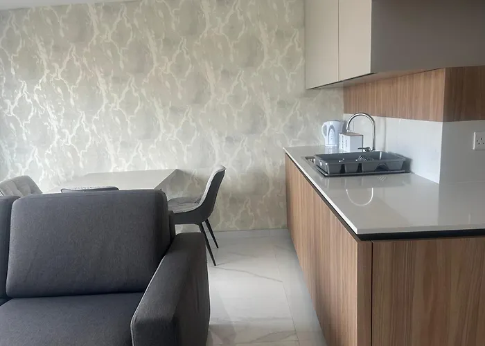 Lägenhet Luxurious One-bedroom With Sea Views St. Paul's Bay