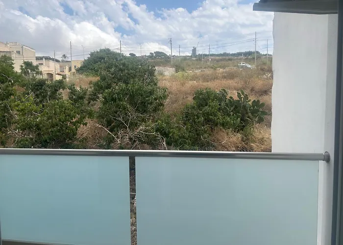 Luxurious One-bedroom With Sea Views